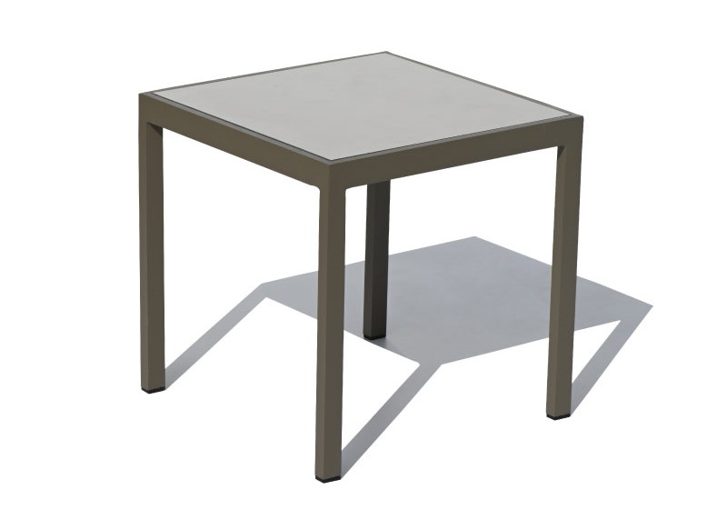 Небольшой удобный алюминиевый столик для патио Luxurio Damian, минималистичный дизайн