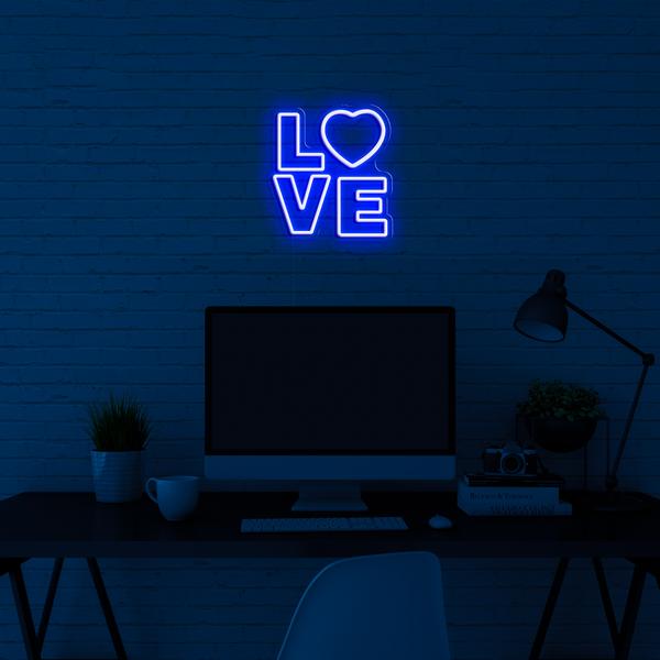Неоновая светодиодная вывеска на стену - 3D логотип LOVE - размером 50 см